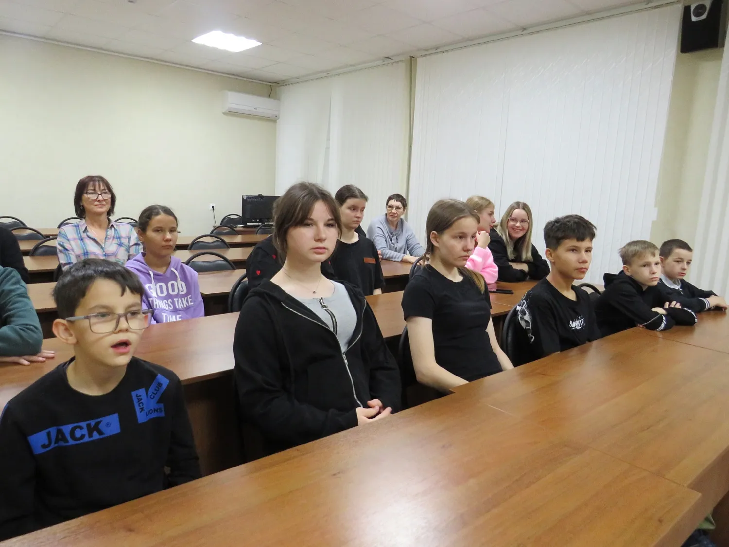 Наставническая деятельность МВС Белгородской области: встреча с юными натуралистами в региональном эколого-биологическом центре